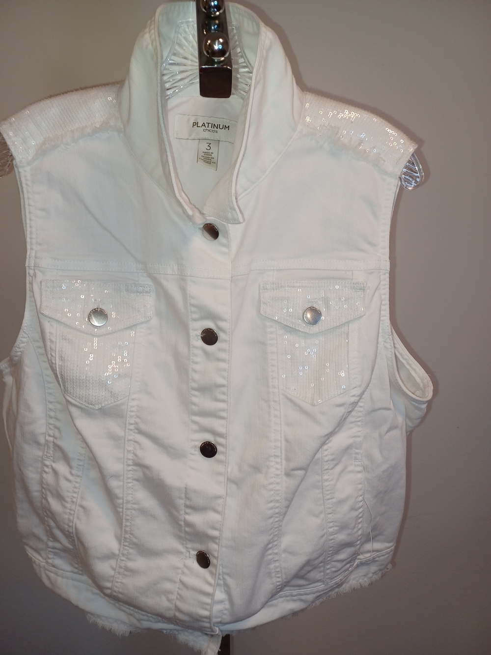XL Chico's Sleeveless White  Denim Jacket